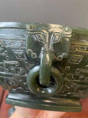A Chinese spinach jade ritual food vessel and cover, 'Fu 簠', 18/19th C. — 照片 17