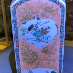 A Chinese square famille verte bottle, Kangxi — photo 14