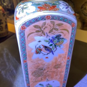 A Chinese square famille verte bottle, Kangxi — photo 18