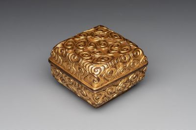 A Chinese square gilt bronze ink box and cover (印泥盒), Xuande mark and possibly of the period