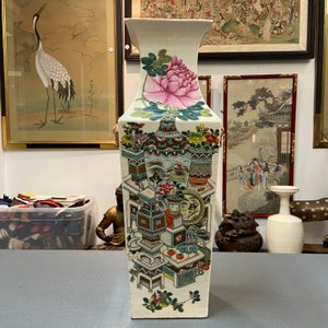A Chinese square qianjiang cai 'antiquities' vase, 19th C. — photo 8