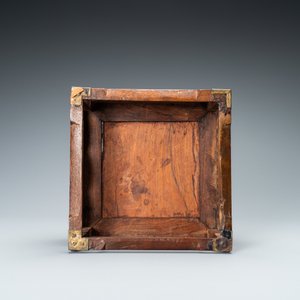 A Chinese square wooden tray with reticulated carved bone side panels, 18/19th C. — 照片 7