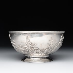 A Chinese sterling silver 'Three Friends of Winter' bowl, 20th C. — foto 2