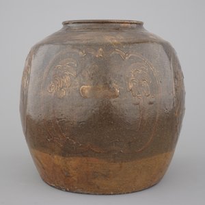 A Chinese stoneware martaban jar, South-China, 18th C. — 照片 4