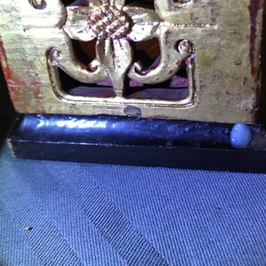 A Chinese Straits or Peranakan market gilded and lacquered wood altar box on stand and a table display, 19th C. — photo 19