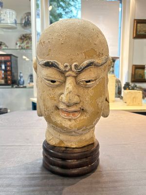 A Chinese stucco head of a Luohan, Qing — 照片 1