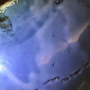 A Chinese Swatow celadon slip-decorated blue-ground dish, Ming — 照片 13
