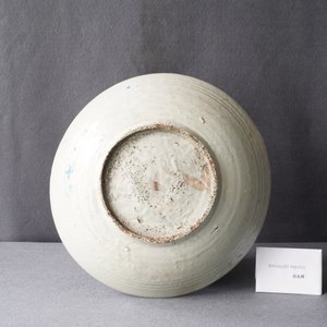 A Chinese Swatow dish with a temple view, Ming — 照片 20