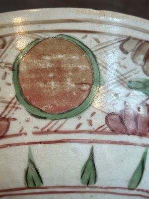 A Chinese Swatow green- and red-enamelled 'dragon' jar and a pair of covered bowls, Ming — photo 31