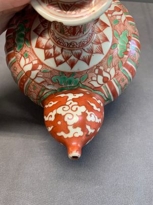 A Chinese Swatow green- and red-enamelled kendi with ornamental design, Ming — photo 6