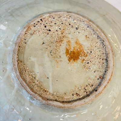 A Chinese Swatow slip-decorated white-ground dish — photo 14