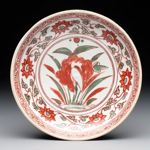 A Chinese Swatow wucai 'egret' plate, Ming — photo 1