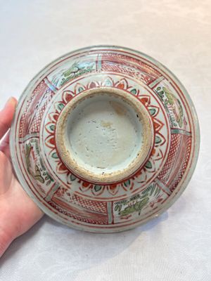 A Chinese Swatow wucai 'klapmuts' bowl with a duck, Ming — photo 8