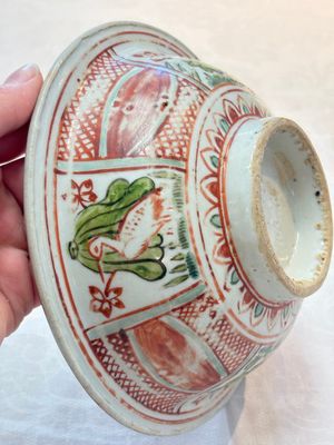A Chinese Swatow wucai 'klapmuts' bowl with a duck, Ming — photo 10