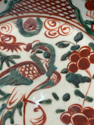 A Chinese Swatow wucai 'phoenix' plate, Ming — 照片 2