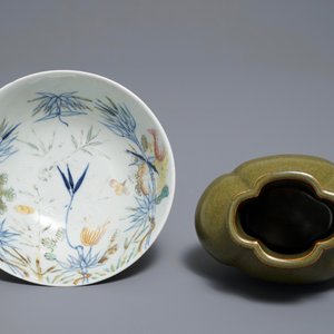 A Chinese 'teadust' vase and a doucai bowl, Yongzheng and Qianlong mark, 18th and 20th C. — 照片 6