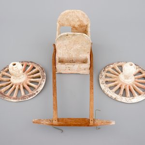A Chinese terracotta cart with wooden attachment, possibly Han Dynasty (2nd C. b.C - 2nd C. a.C.) — photo 2