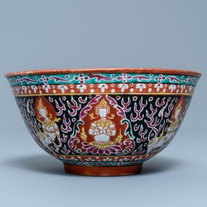 A Chinese Thai market Bencharong bowl, 19th C. — 照片 4