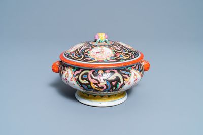 A Chinese Thai market Bencharong bowl and cover, 19th C.