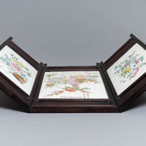 A Chinese threefold table screen with qianjiang cai plaques, 19/20th C. — photo 5