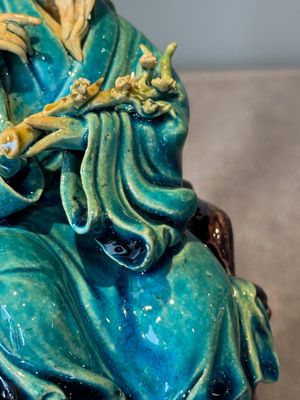 A Chinese turquoise- and aubergine-glazed sculpture of a seated scholar, 18/19th C. — 照片 8