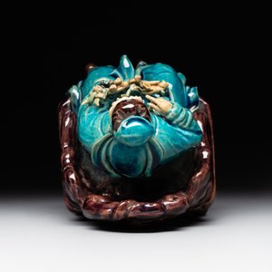 A Chinese turquoise- and aubergine-glazed sculpture of a seated scholar, 18/19th C. — 照片 6
