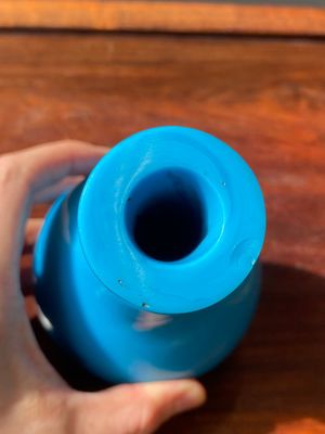 A Chinese turquoise blue Peking glass bottle vase, Qianlong mark and of the period — 照片 4