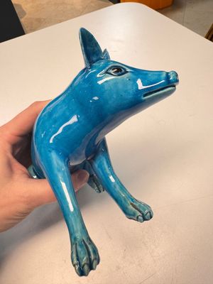 A Chinese turquoise-glazed model of a dog, Qianlong mark, 19th C. — photo 14