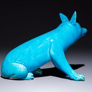 A Chinese turquoise-glazed model of a dog, Qianlong mark, 19th C. — photo 4