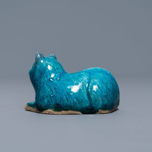 A Chinese turquoise-glazed model of a toad, a cat and a blue and white snuff bottle, Kangxi and 19th C. — 照片 11