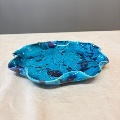 A Chinese turquoise-glazed purple-splashed 'Lotus Leaf' dish — photo 1