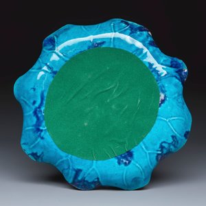 A Chinese turquoise-glazed purple-splashed 'Lotus Leaf' dish — photo 2