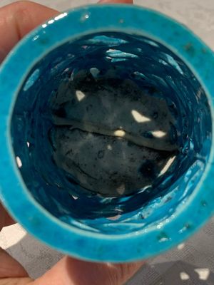 A Chinese turquoise-glazed reticulated brush pot, 18th C. — photo 7