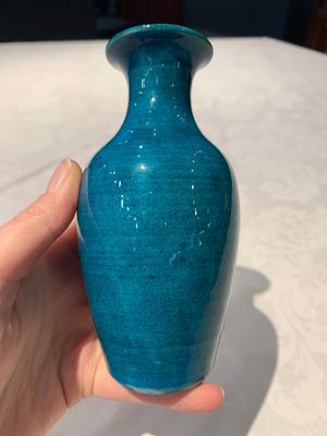 A Chinese turquoise-glazed vase, 18/19th C. — foto 3