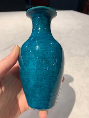A Chinese turquoise-glazed vase, 18/19th C. — foto 4