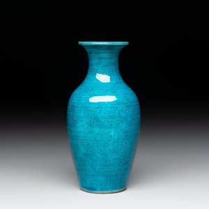 A Chinese turquoise-glazed vase, 18/19th C. — foto 1