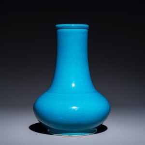 A Chinese turquoise-glazed vase — photo 3