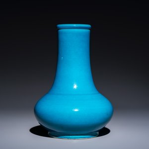 A Chinese turquoise-glazed vase — photo 5