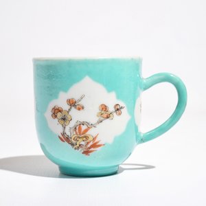 A Chinese turquoise-ground cup and saucer, Qianlong — 照片 4