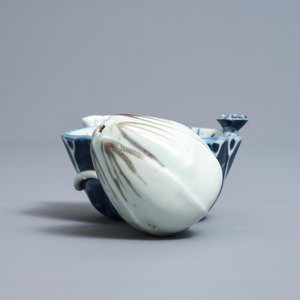 A Chinese underglaze blue and copper-red 'crab and lotus' water dropper, Kangxi — photo 5