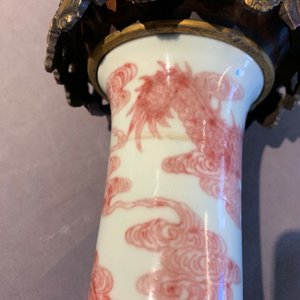 A Chinese underglaze red bottle-shaped 'dragon' vase with gilt-bronze mounts, 18/19th C. — 照片 23