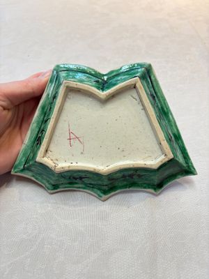 A Chinese verte biscuit 12-piece 'plum blossoms' sweetmeat set in a case, Kangxi — 照片 13