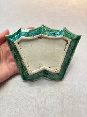 A Chinese verte biscuit 12-piece 'plum blossoms' sweetmeat set in a case, Kangxi — 照片 17