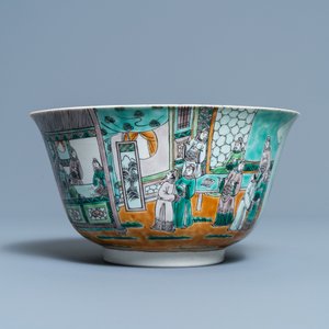 A Chinese verte biscuit bowl on wooden stand, 19th C. — 照片 2