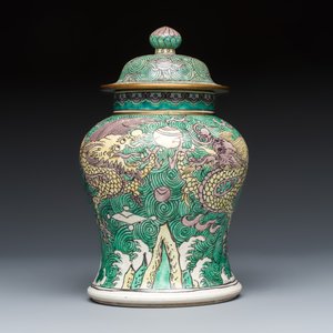 A Chinese verte biscuit 'Dragon' vase and cover — photo 2