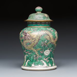 A Chinese verte biscuit 'Dragon' vase and cover — photo 3