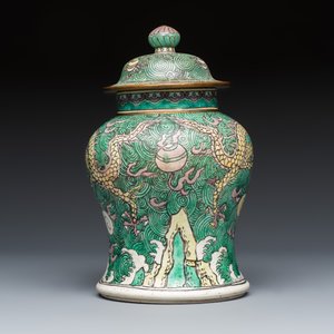 A Chinese verte biscuit 'Dragon' vase and cover — photo 4