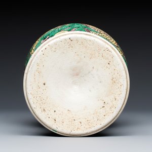 A Chinese verte biscuit 'Dragon' vase and cover — photo 7