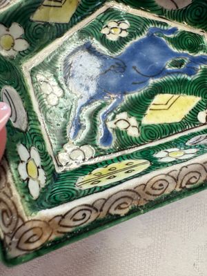 A Chinese verte biscuit eight-piece sweetmeat set with flying horses, 19th C. — photo 47