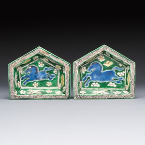 A Chinese verte biscuit eight-piece sweetmeat set with flying horses, 19th C. — photo 2